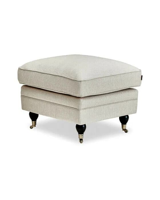 Howard Classic Fußhocker sand