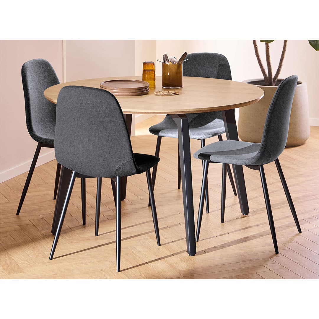 Cadiz Essgruppe Tisch mit 4 Stühlen natur, dunkelgrau.