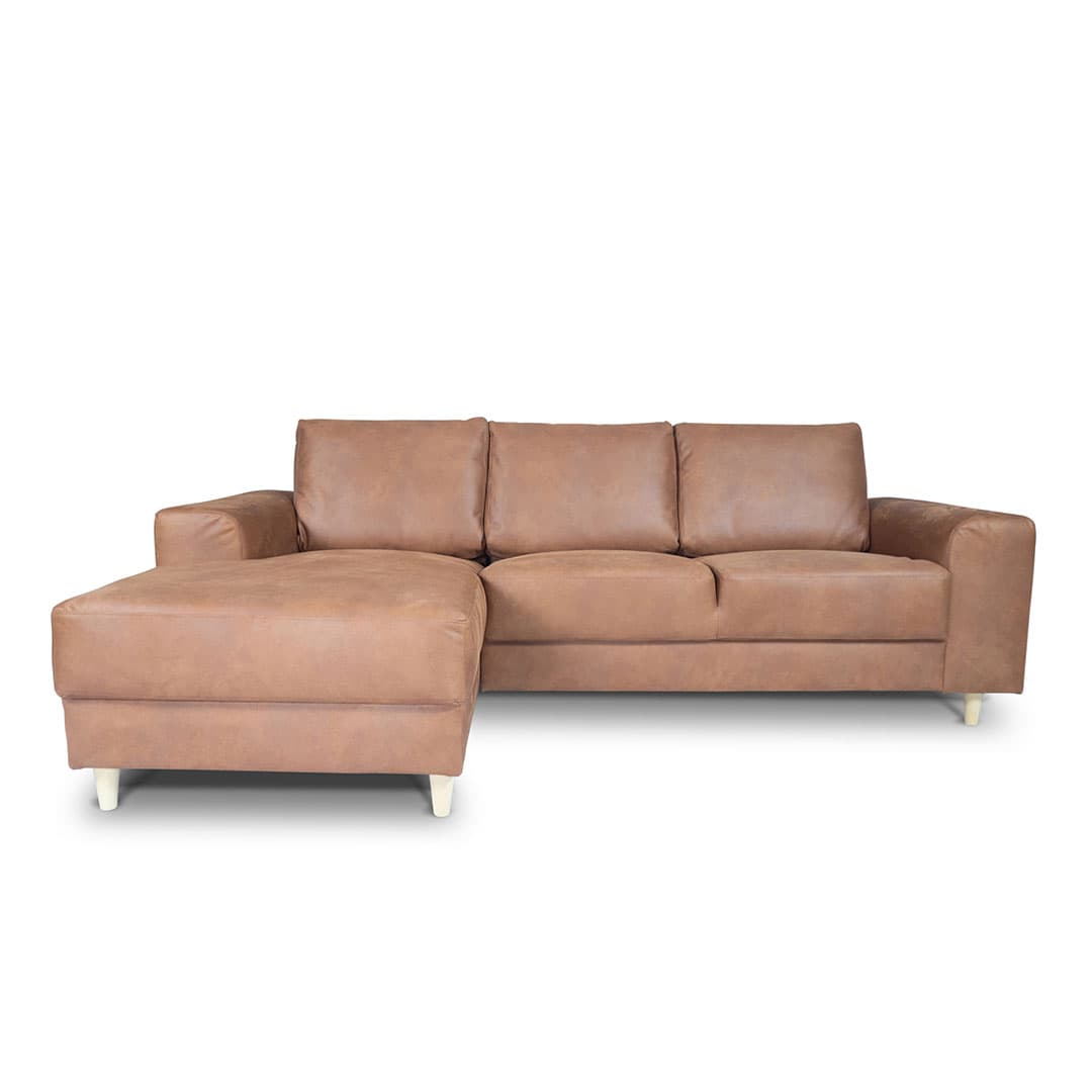 Nordic Sofa mit Chaiselong links gewendet Cognacfarben Lederfaserstoff.