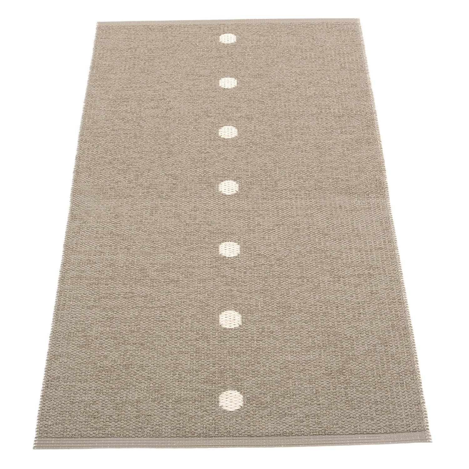 Pappelina, Peg Teppich 70x140 cm dark linen / vanilla