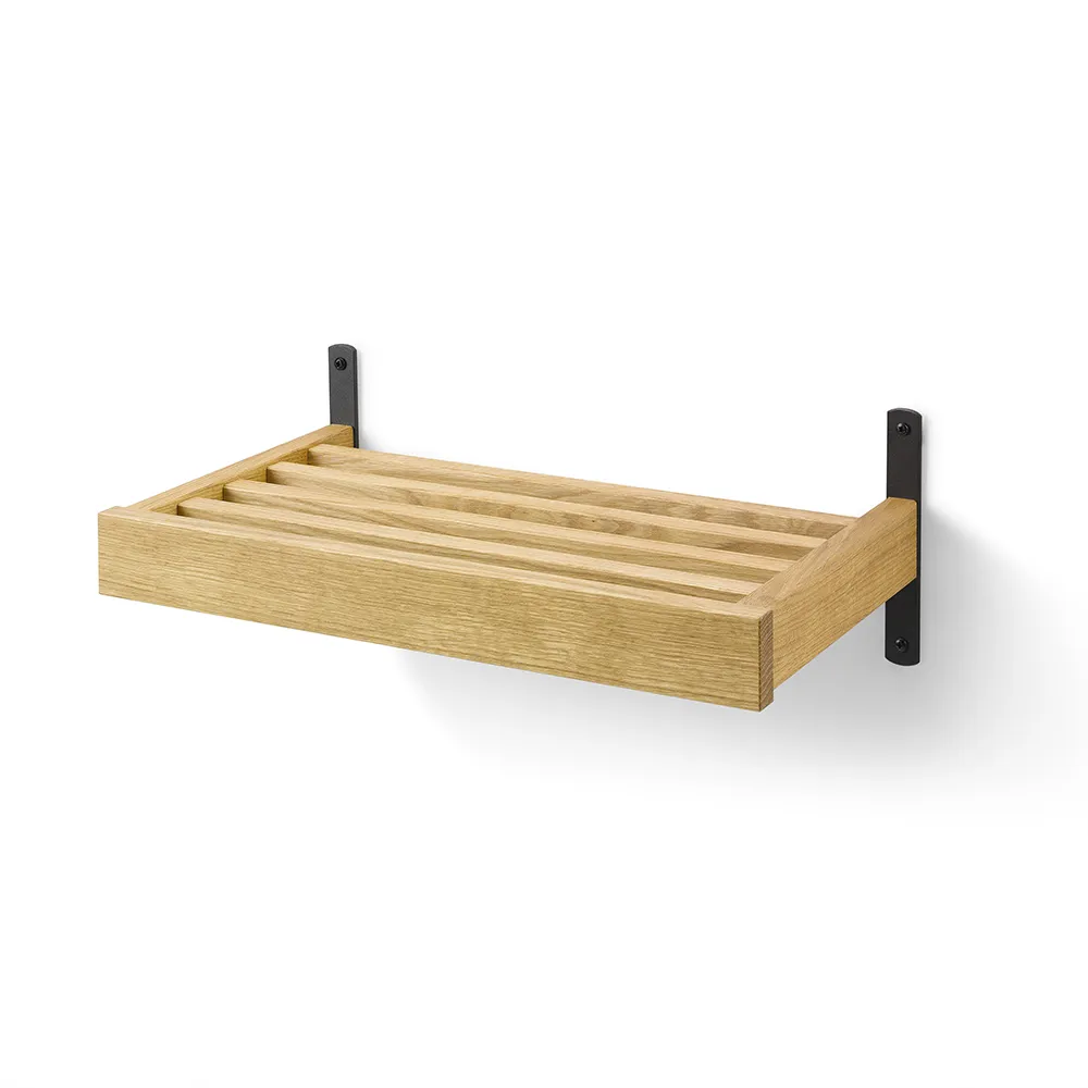 Oscarssons Möbel, Nadja Schuhregal 50 cm Wandmontage Lackierte Eiche/Mattschwarzer Stahl