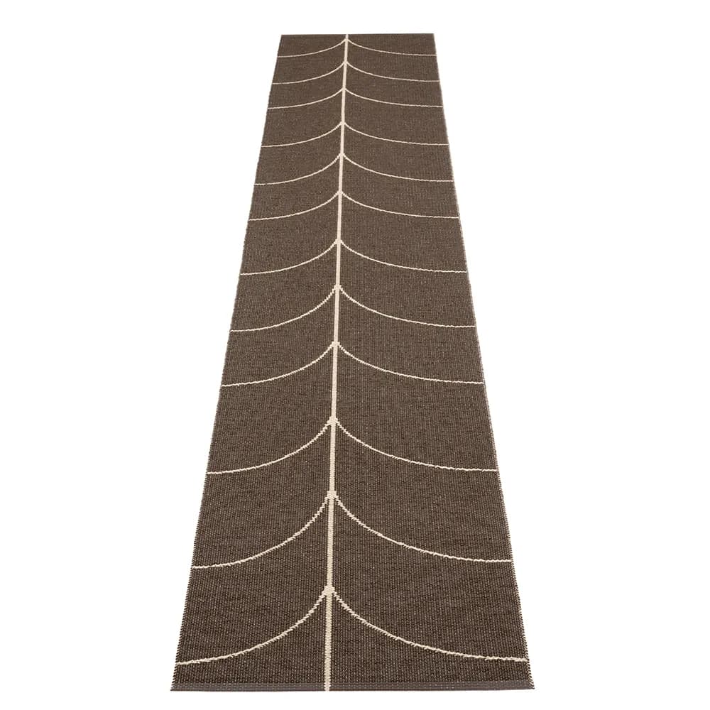 Pappelina, Gewebter Teppich Leif Dark Brown 70x360 cm