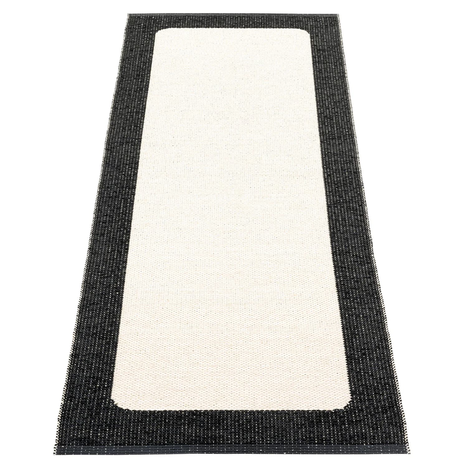 Pappelina, Ilda Teppich 70x180 cm black / vanilla