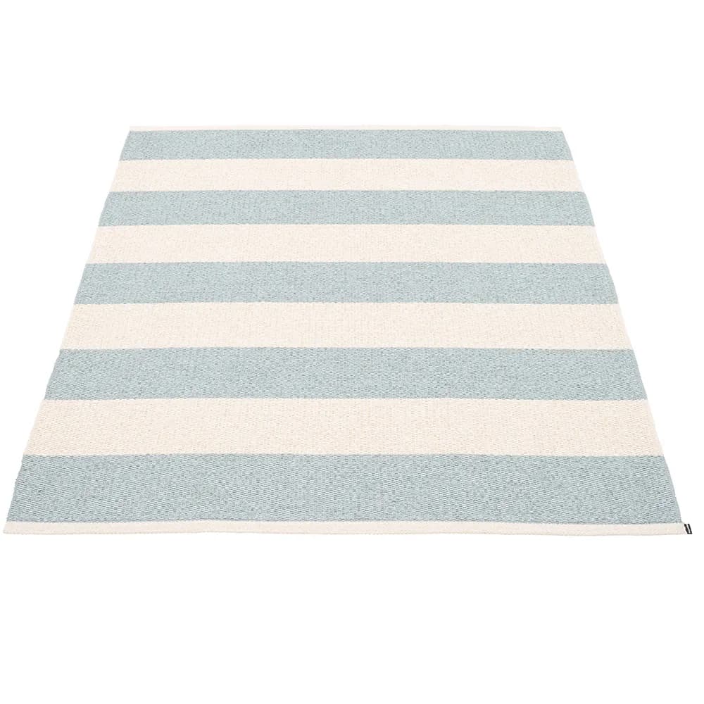 Pappelina, Bob Teppich Blue Fog/Vanilla 140 x 180 cm