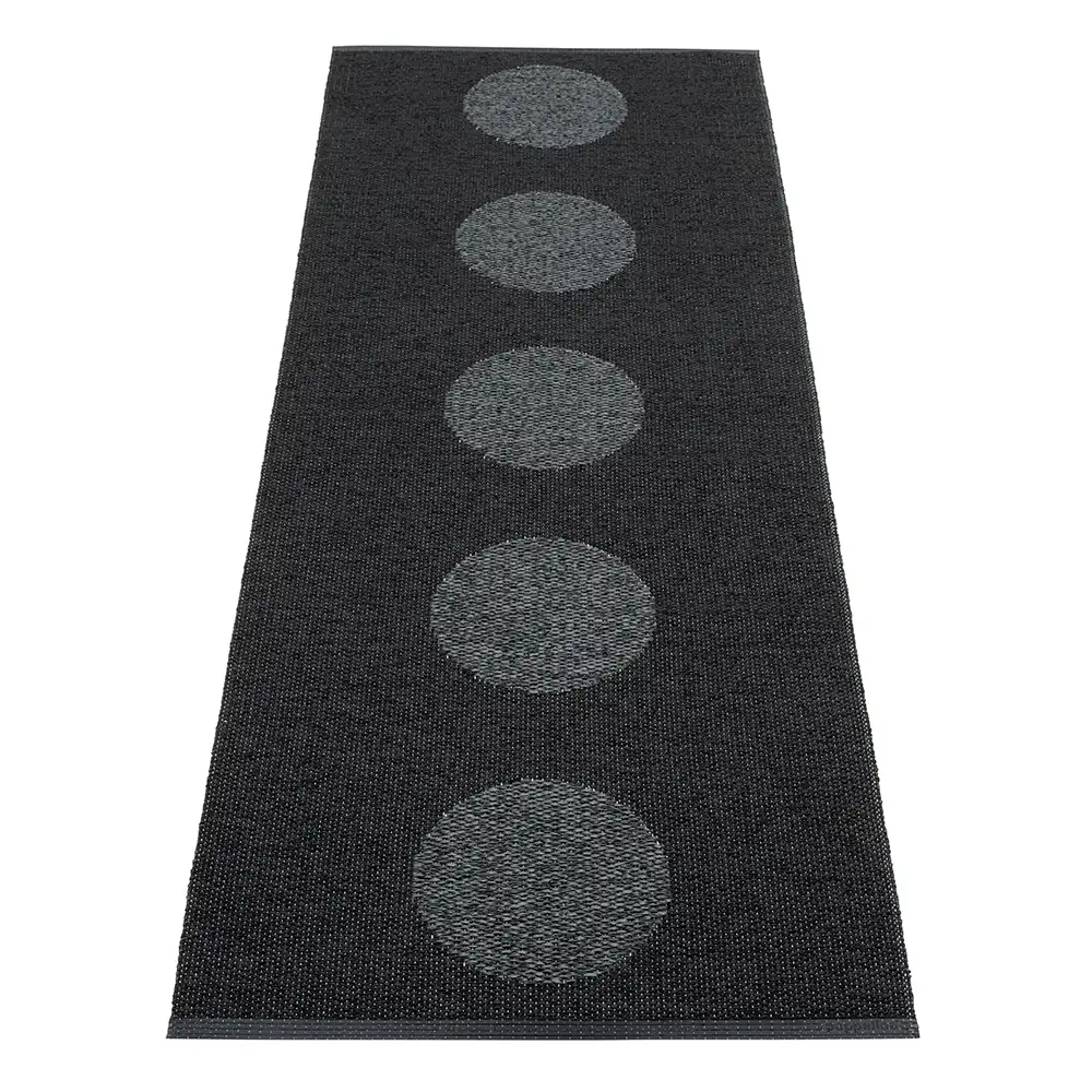 Pappelina, Vera 2.0 Teppich 70x200 cm Black