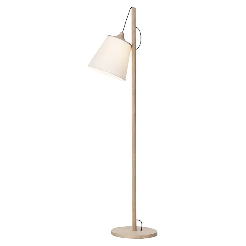 Muuto, Pull Stehleuchte – Eiche/Weiß