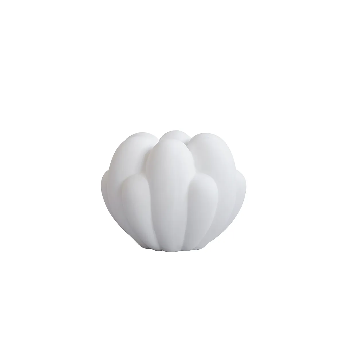 101 Copenhagen, Handgefertigte Vase Bloom Mini Bone White H27 cm