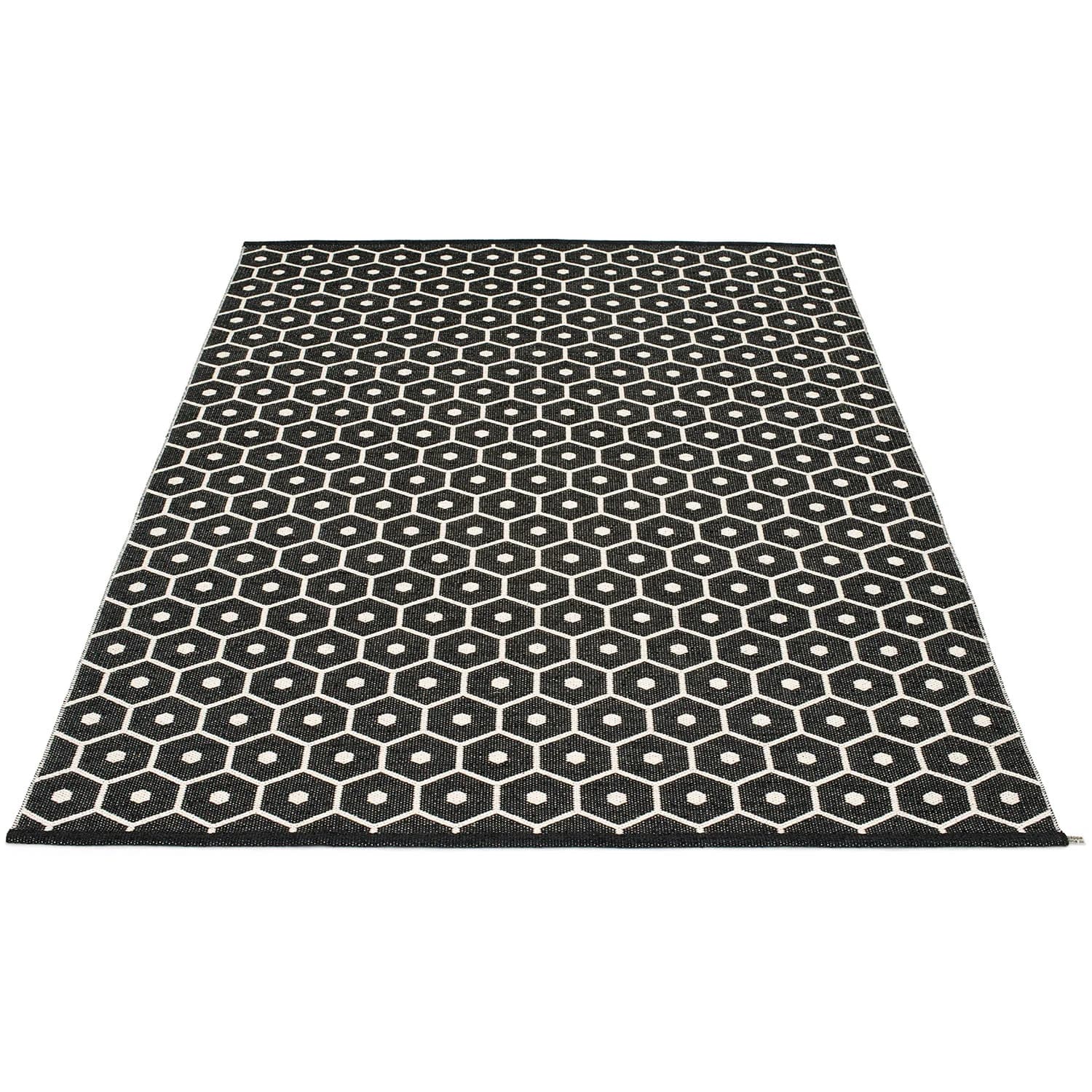 Pappelina, Honey Teppich 180x260 cm black / vanilla