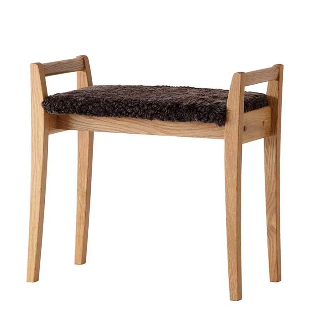 Oscarssons Möbel, Meja Hocker Eiche lackiert/Schafsfell braun