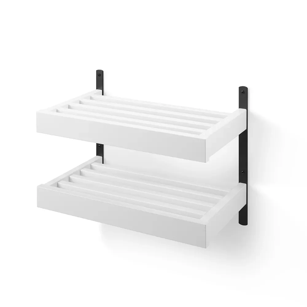 Oscarssons Möbel, Nadja Schuhregal 50 cm 2-stöckig an der Wand montiert Birke weiß lackiert/Stahl mattschwarz