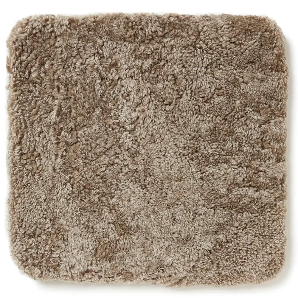 Skinnwille, Curly Seat Cover Sheepskin 40x40cm Light Brown