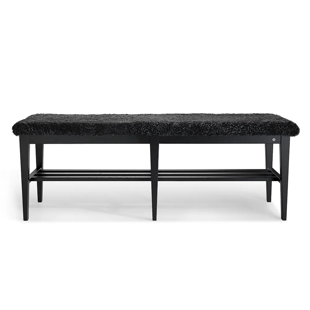 Oscarssons Möbel, Nadja Bench 130 cm Esche/Schafsfell schwarz gebeizt Dunkelgrau