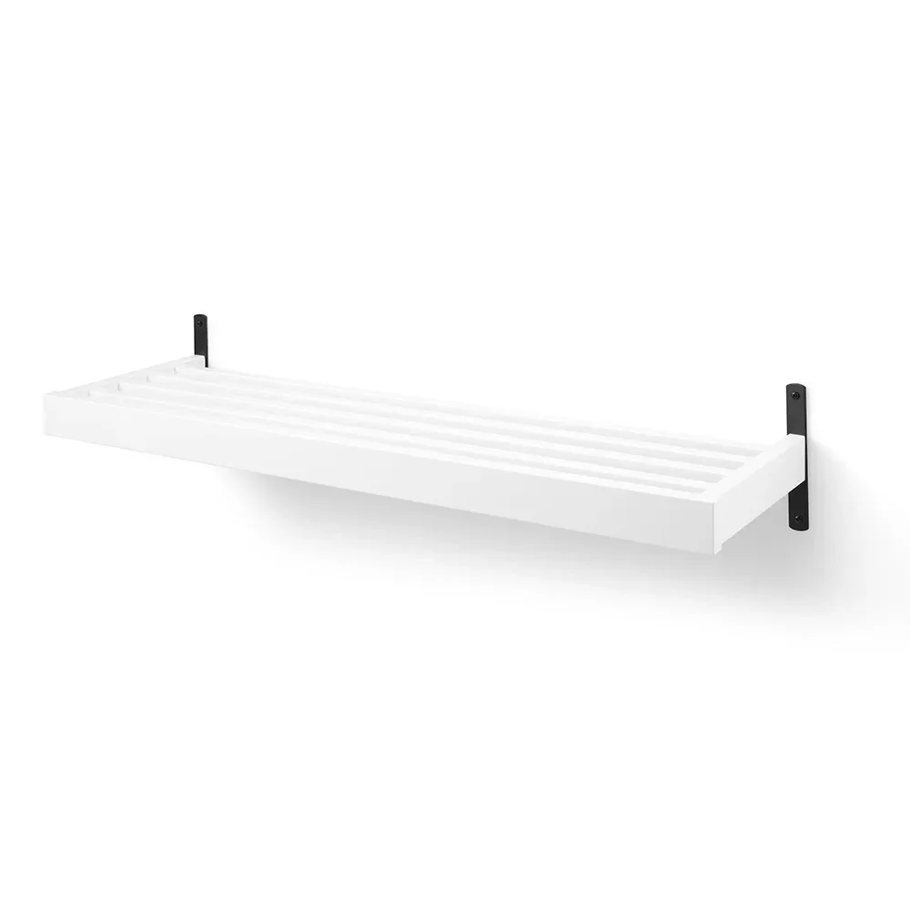 Oscarssons Möbel, Nadja Schuhregal 100 cm wandmontiert Birke weiß lackiert/Mattschwarzer Stahl
