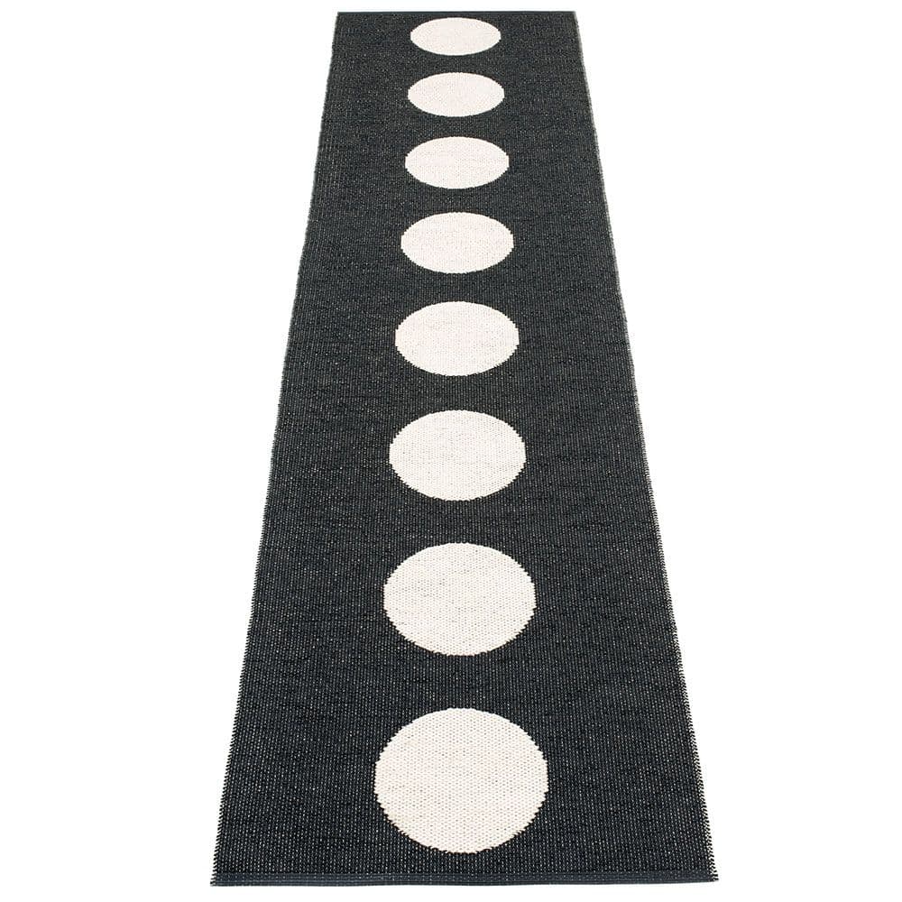 Pappelina, Vera Teppich 70x300 cm black/vanilla