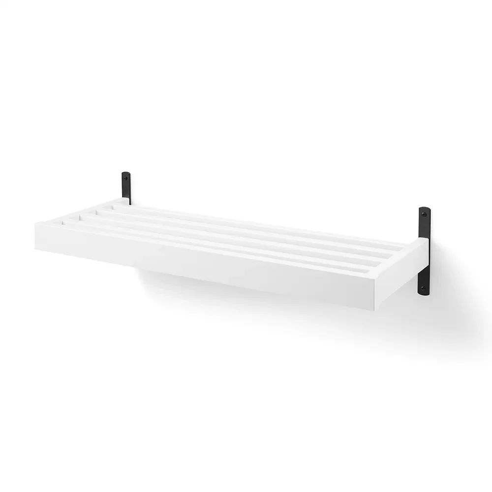 Oscarssons Möbel, Nadja Schuhregal 80 cm wandmontiert Weiß lackierte Birke/Mattschwarzer Stahl